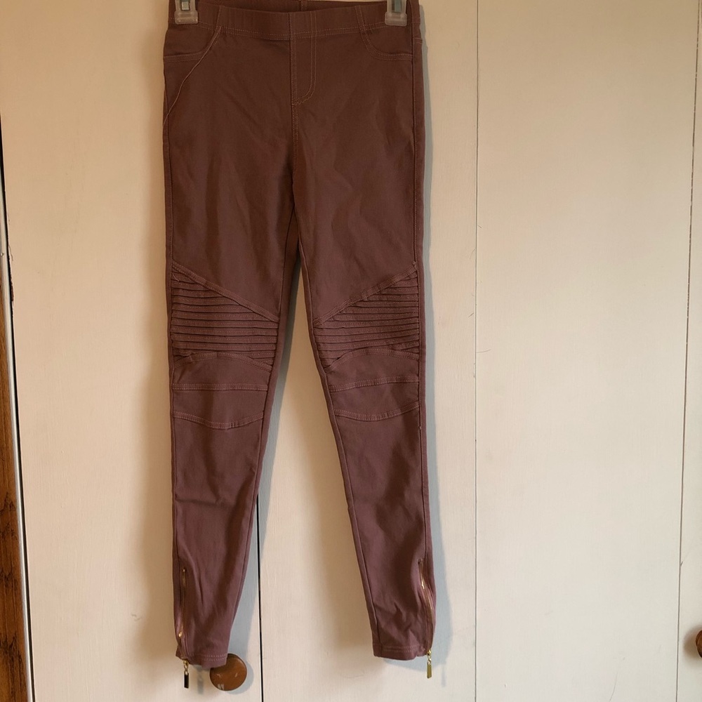 Mauve Colored Jegging Style Leggings